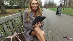 Oynat Büyük memeli milf (orta yaşlı kadin) Stacey Saran Sert Bir Sikişin Keyfini Çıkarıyor