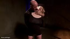 Odtwórz Big Titted MILF poddane intensywnym, szorstkim pieprzeniu
