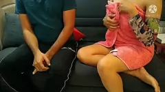 Odtwórz Zmysłowa nauczycielka Desi Neha oddaje się zakazanej pasji ze swoim uczniem w jawnym, domowym MMS-ie