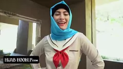 Jouer La beauté du Moyen-Orient Angeline Red se déchaîne avec son petit ami dans une sextape torride, chevauche sa grosse bite en levrette et aime chaque minute