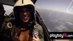 Jouer Big Sined badass babys nikail et melissa swankes tsuccessor seins sur un écrémé
