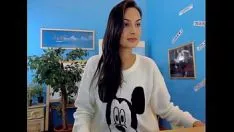 Jouer Brunetta irreale in webcam rilascia porno b1